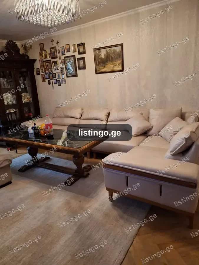 იყიდება 3 ოთახიანი ბინა დიღმის მასივში
