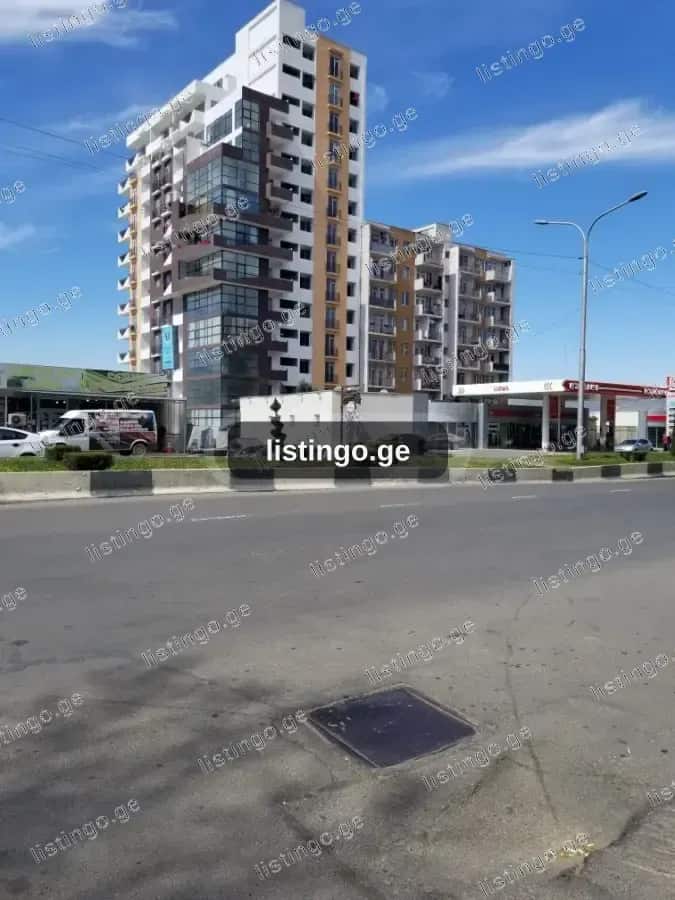 იყიდება 3 ოთახიანი ბინა სან. ზონაში