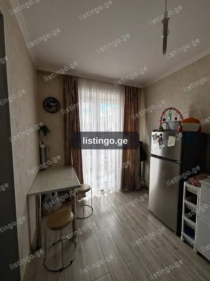 იყიდება 2 ოთახიანი ბინა ნუცუბიძის ფერდობზე